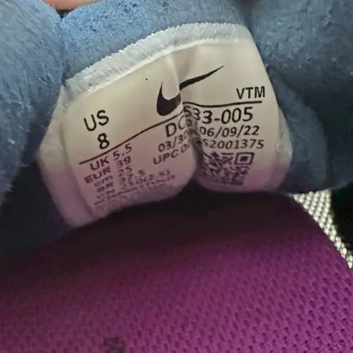 Nike  Waffle One Sneakers