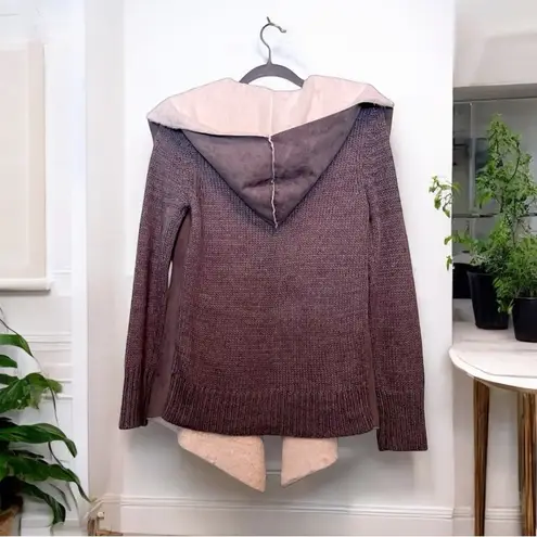 Mia & Tess Sweater. Hooded. Faux Fur/Suede. Grey &White. Open Cardigan.