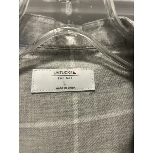 Untuckit Women’s Button Up Blouse Gray Plaid V
