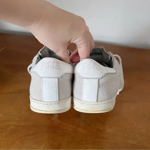 P448 • John Sneaker low top glitter Softy grey white suede lace up sparkle