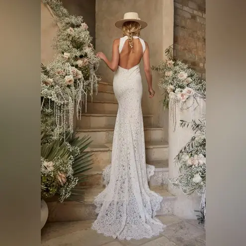 NWOT Lulus “Love Everlasting” White and Nude Floral Lace Mermaid Maxi Dress M Size M