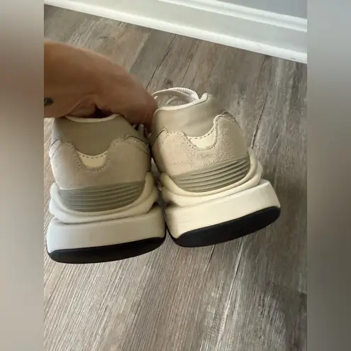 New Balance  Intelligent Choice 57 40 Sneakers Casual Sneakers Beige White 9.5