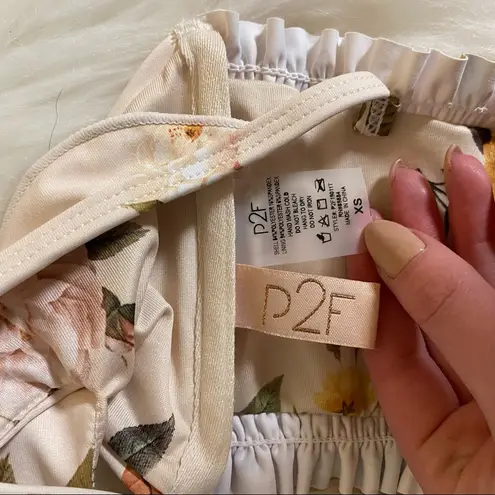 Power 2 the Flower Pale Pink Lace Up Floral Frosty Jane Bikini Swim Top Sz XS