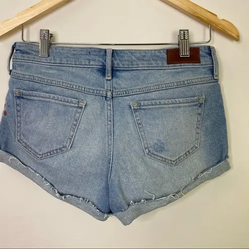 Hollister  Low Rise Short Shorts Rose Embroidered Design Cut Off‎ Juniors - Image 4