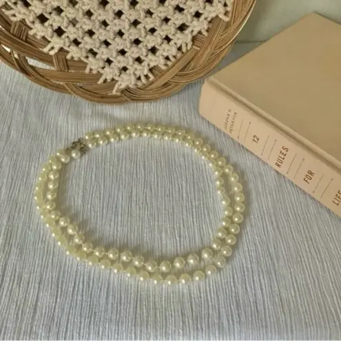 Set of Two Pearl Necklace Vintage “Avonlea” Elegant Classic Minimal Pearlcore White