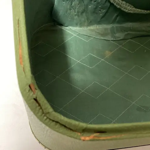 Vintage Carilite Vanity Train Case