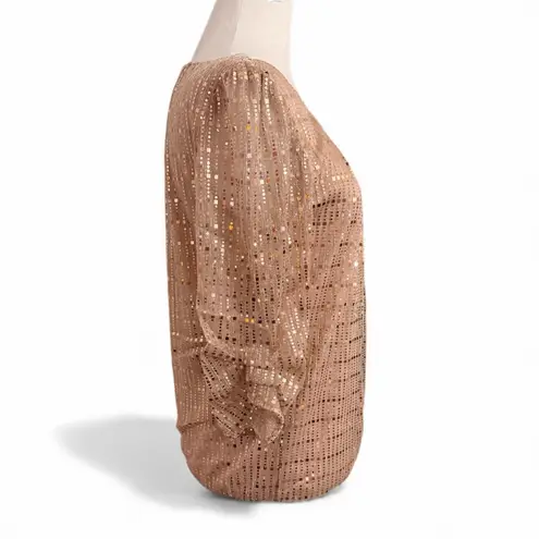 Shimmering Gold Party Blouse – Sarah Michelle P (Size PM) Elevate your festive