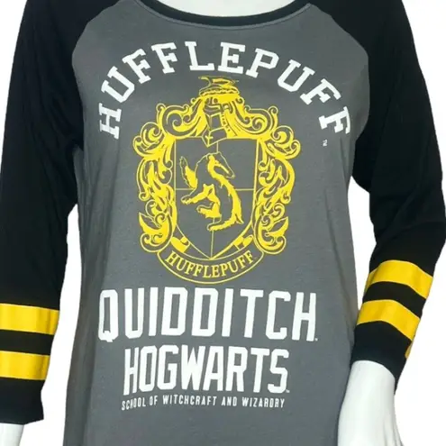Harry Potter Women’s Hugglepuff Raglan Tee Gray White Quidditch Hogwarts Size M Black Size M
