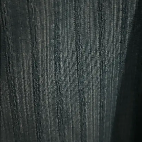 Isaac Mizrahi ISAAC MIZRAH | textured button up blouse. Square neck.‎ Size small