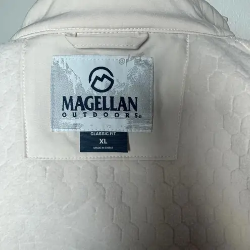 Magellan Outdoors Women's Hickory Canyon Softshell Jacket in White Size XL