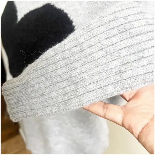 Boutique Heart Pullover Sweater Size XL Black Gray Scoop Neck Cabin Fall Comfy