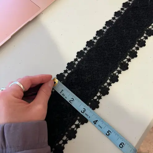 Black Floral Lace Wide Wrap Crystal Gem Round Embellished Buckle Free Size