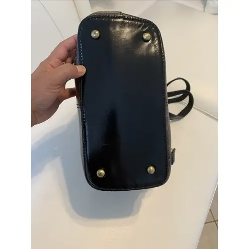 Patricia Nash Sinclair Leather Convertible Backpack Details swear on the straps