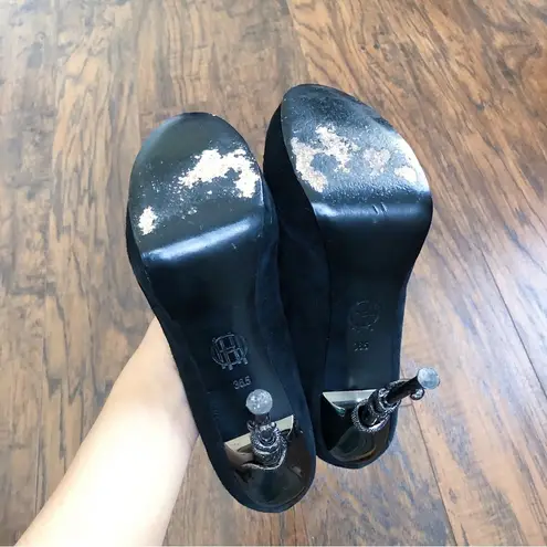 House of Harlow 1960 • Stormy Snake Court Heels pumps black suede platform