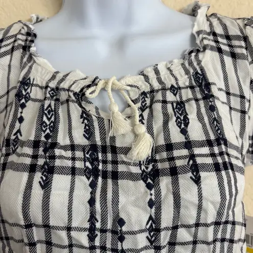 Black and White Smocked Blouse with Cap Sleeves and Rounded Neckline Size M