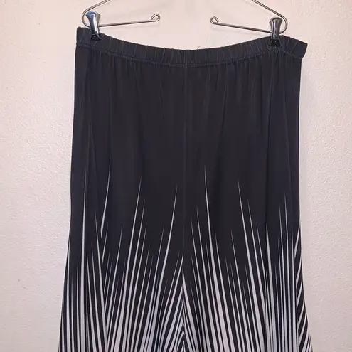 Lily By Firmiana Black White Stripes asymmetrical Skirt Stretchy Elastic Waist