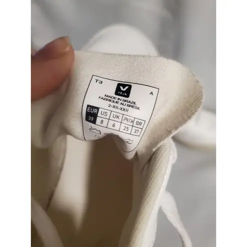 VEJA V-10 Leather Sneaker.s49