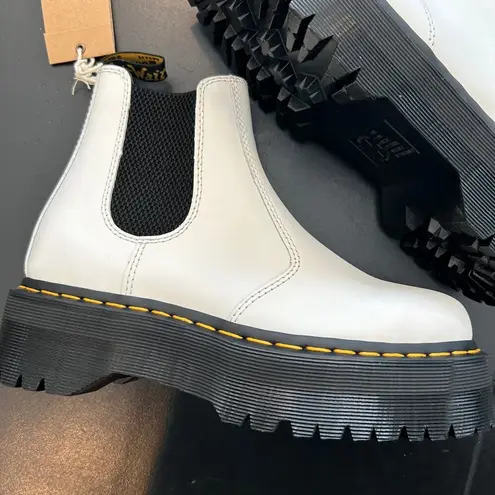 Dr. Martens  2976 Quad Women Smooth Leather Chelsea Platform Boots White Black NEW