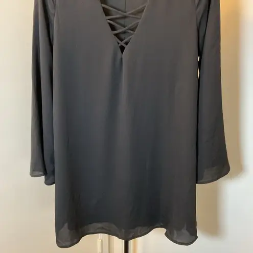 Jella Couture 10. Jelly Couture Black Long Sleeve V-Neck Cage Front Bell Sleeves Dress Size L