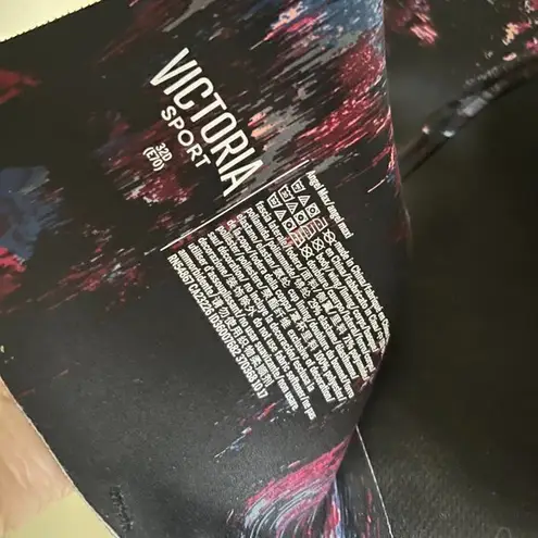 Victoria's Secret Victoria Secret Angel Max Maximum Support‎ Angel Wing Back Design Sports Bra 32D