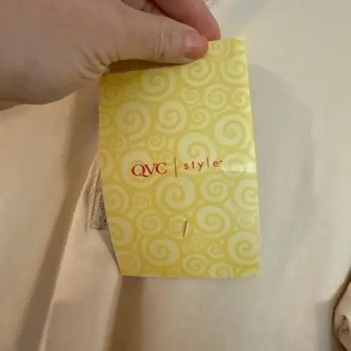 Denim & Co NWT taupe embroidered neckline Henley top Large