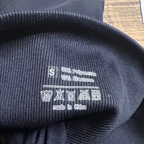 Halara Seamless Flow High-Waisted Booty Scrunch Leggings Black S