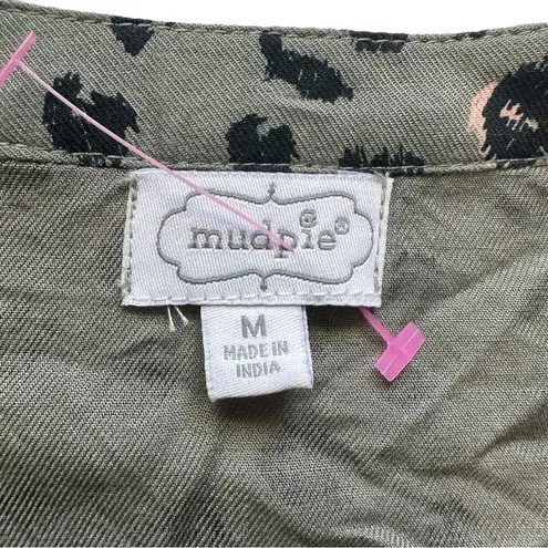 Mud Pie Women’s Flounce Peasant Tiered Green Leopard Animal Print Mini Dress med