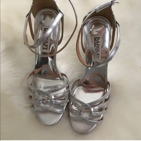 Badgley Mischka Hedy Wedges NWOT