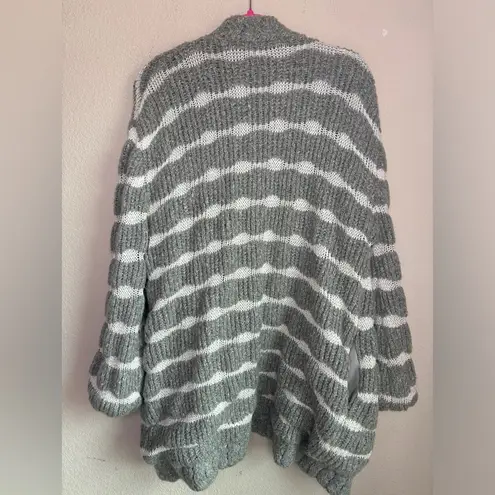 Tularosa  Carmine Gray & White Stripe Chunky Knit Open Front Cardigan Sweater M thumbnail 7