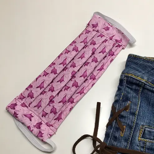 MunandMe Pink floral cotton adult cloth face mask