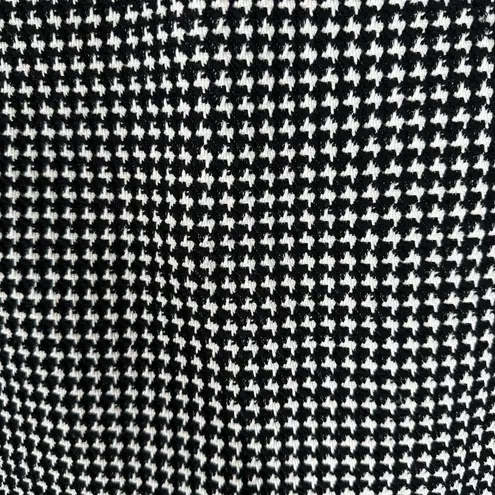 J. McLaughlin  Size 6 Pencil Skirt Black White Lined Knit Zip Houndstooth A-Line