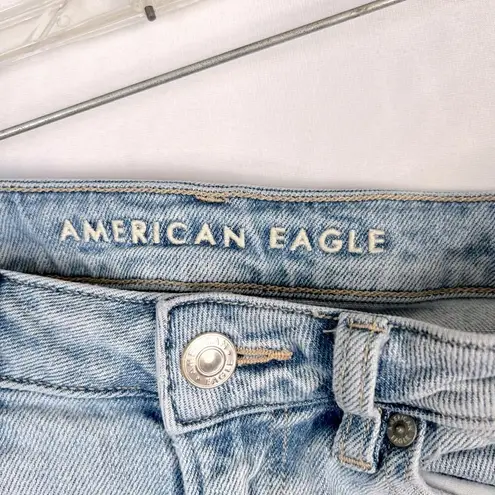 American Eagle Mom Stretch Straight Jeans Light Wash Denim Size 8 Short