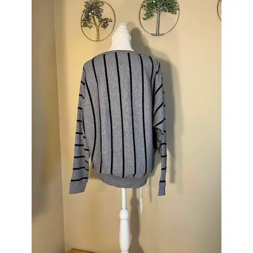 Carmen Marc Valvo NWT! Gray Ribbed Knit Black Stripe Dolman Sleeve Sweater M