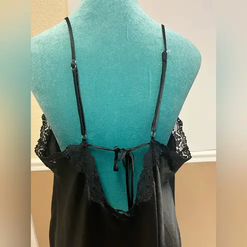 Vintage California Dynasty Long Nightgown Black with Pink Embroidered Flower Size XL