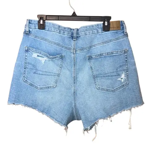 American Eagle  strigid curvy 90’s boyfriend light wash high rise distressed shor