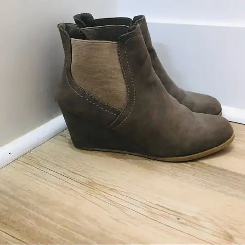 Rampage  Gray wedge bootie boot size 8.5