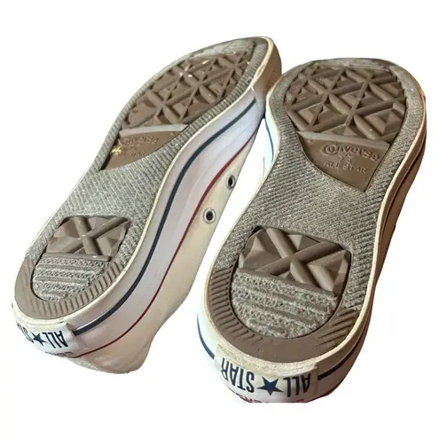 Classic Converse All Star Low Tops – White w/ Red Trim – Men’s 4 / Women’s 6