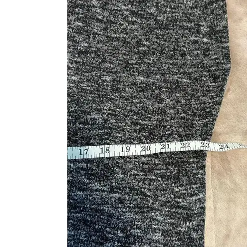 American Eagle Cropped Top Size Medium Gray Key Hole Sweater Lightweight