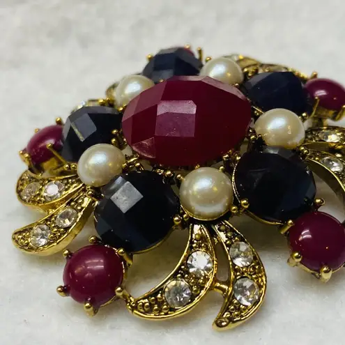 Rounded Swirl Statement Brooch Pin Vintage Faceted Stones Faux Pearl Rhinestones