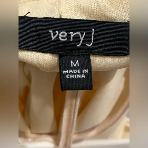 Very J Cream Beige Plisse Textured Trapeze Neck Sleeveless Dress - M