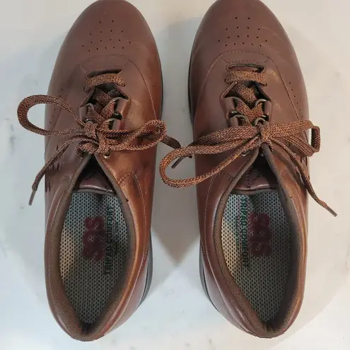 SAS Free Time Teak Womens Shoe 9W Brown Leather Lace Up Walking Tripad Comfort Size 9