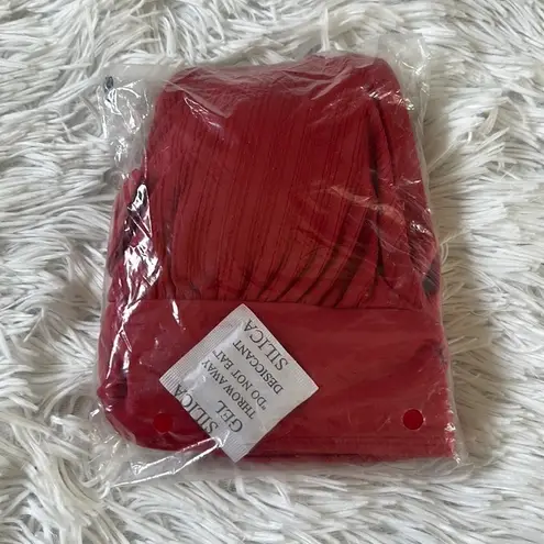 Body Glove Bikini top SENSES OLIVIA TRIANGLE front/back tie CHERRY Size D Cup