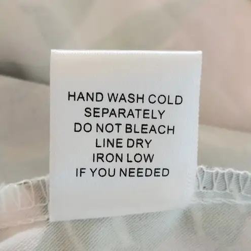 A Peach Floral Crop Top with Puffy Sleeves Size Medium Colorful Crop Top White