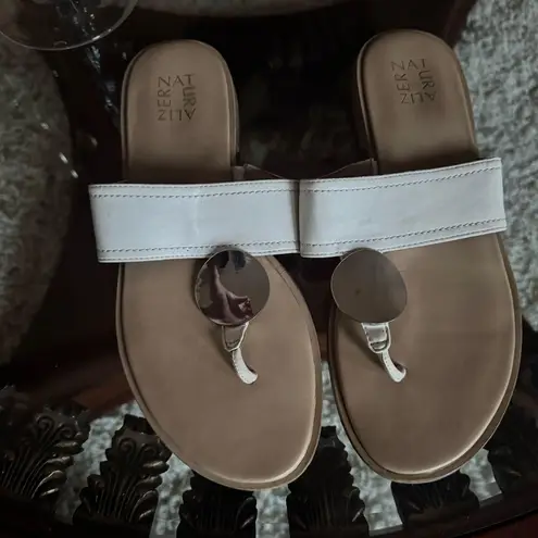 Naturalizer White Summer Flip Flop Sandals