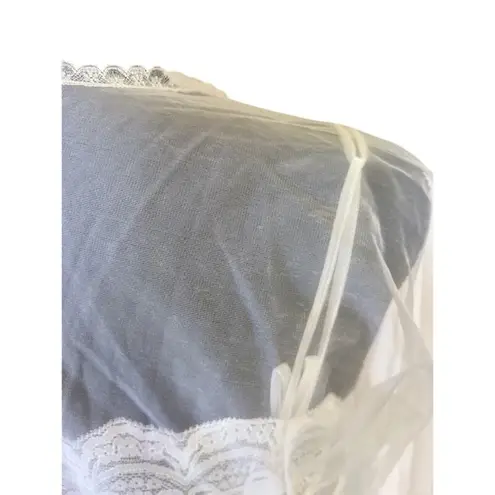 Vintage Olga Sheer White Peignoir Robe w/ Lace Trim Blue Bow Detail Size Small