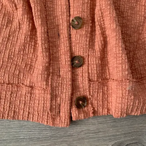 Vince Camuto Two By  Women’s Long Sleeve Coral Button Up Light Cardigan