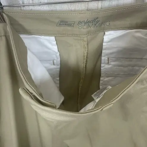 Dickies NWT Chino Pants Womens 16 REG Khaki Tan Slimming Casual Workwear