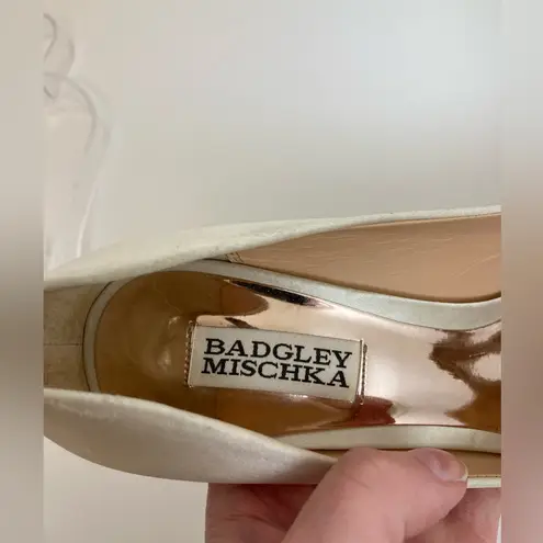 Badgley Mischka 🌸 Ivory Satin Lavender II Crystal Detail Peep Toe Heels