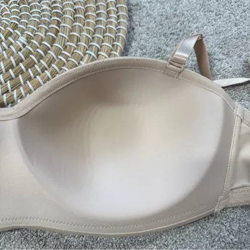 Wacoal Women’s Staying Power Wire Free Strapless Bra in Sand Size 36D