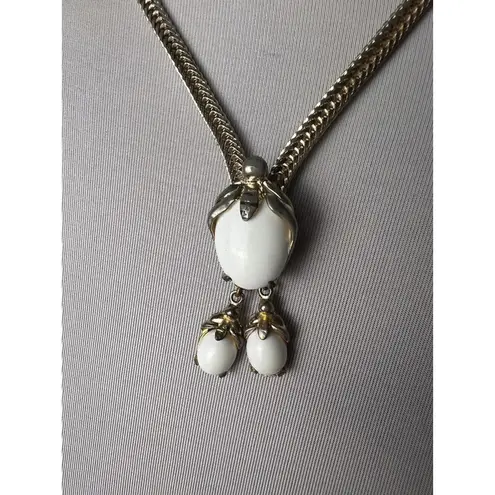 vintage silver toned plum pendant capped necklace White